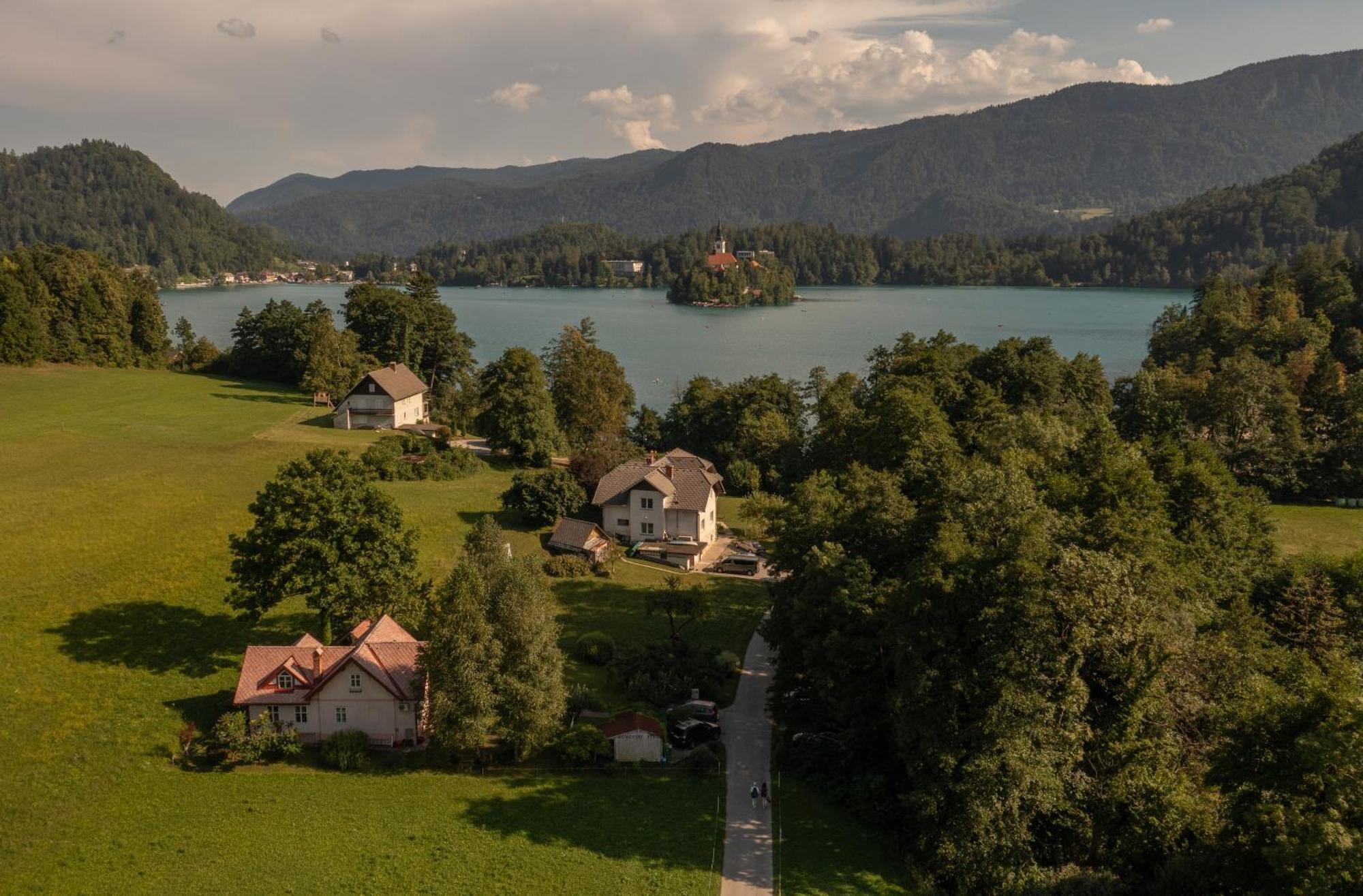 Homestay Vito By Lake Блед Екстер'єр фото